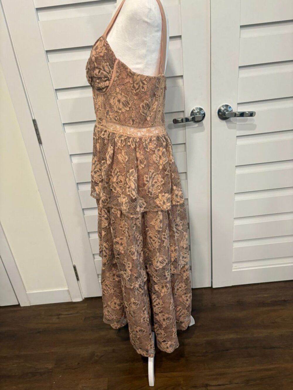 Petal & Pup Shania Brown Lace Bustier Tiered Maxi Dress Size M - Picture 10 of 13